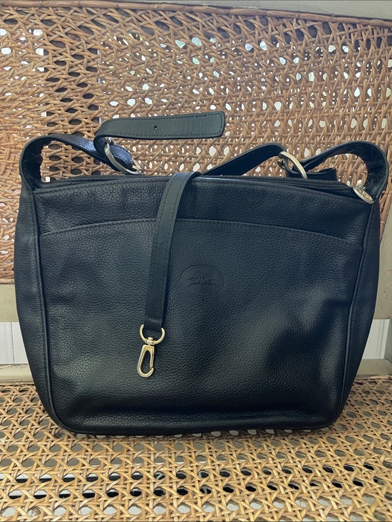 Longchamp Handbags - Longchamp Black Leather Messenger Bag